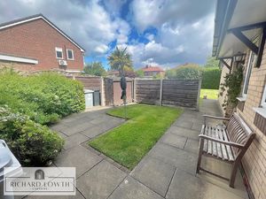 Gardens- click for photo gallery
